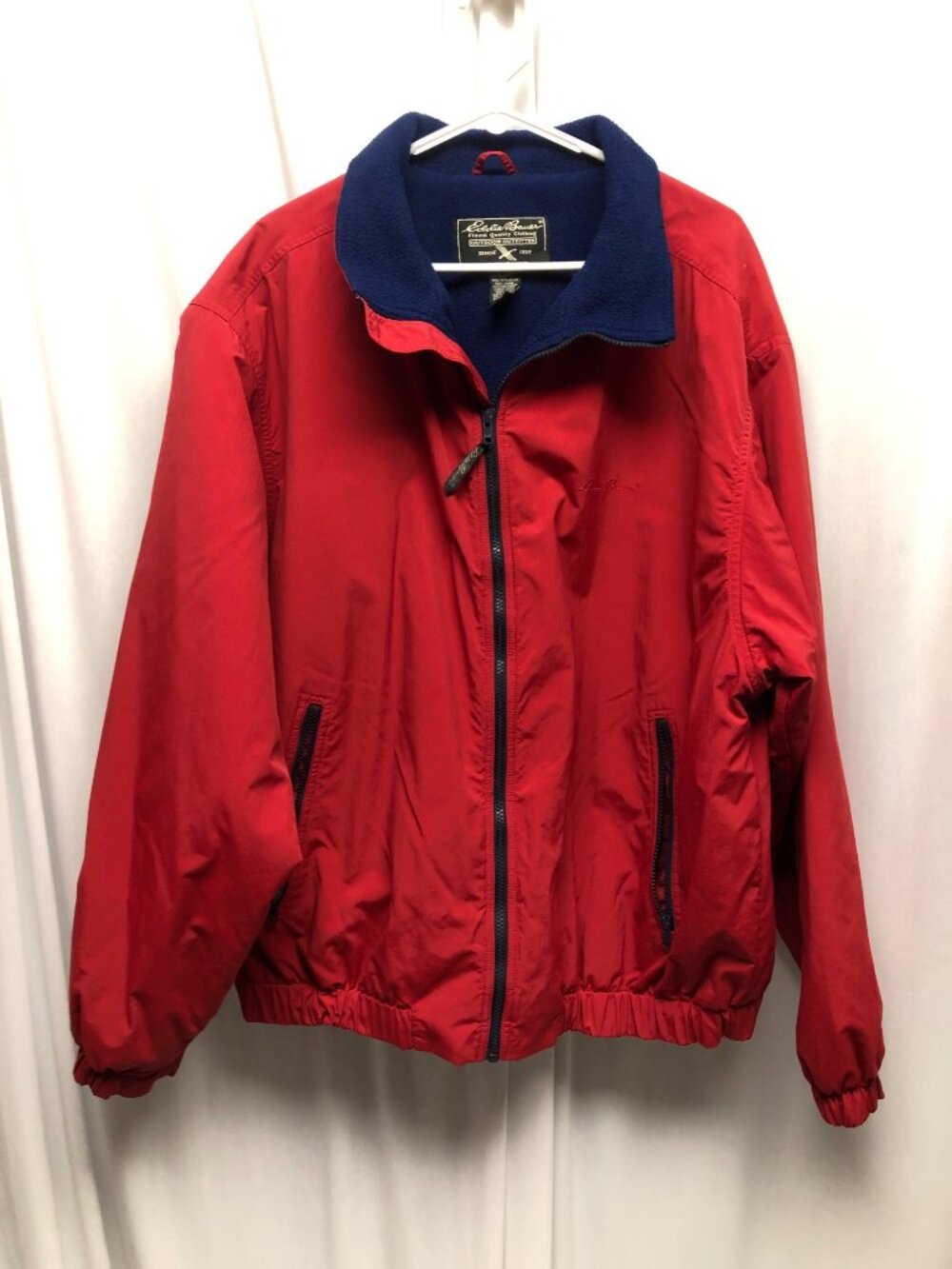 Eddie Bauer Red Bomber Jacket Blue Fleece Lining Mens Size XL Zippered Vintage
